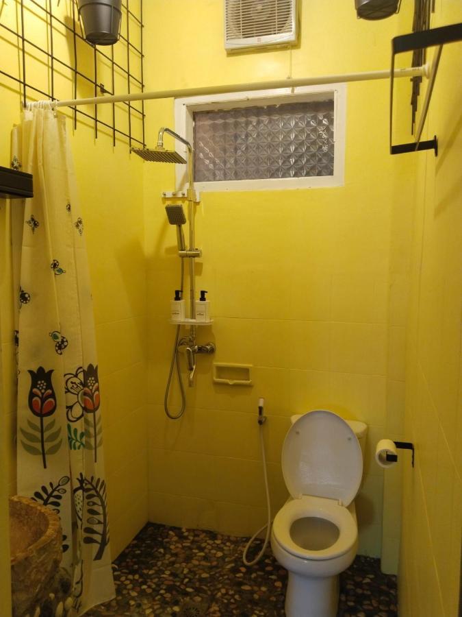 Inn House Homestay Dadapan Buitenkant foto