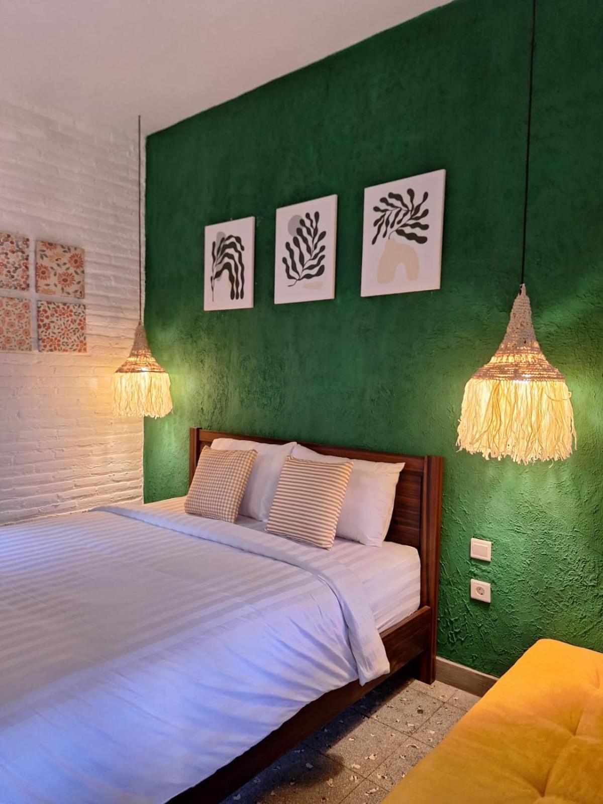 Inn House Homestay Dadapan Buitenkant foto