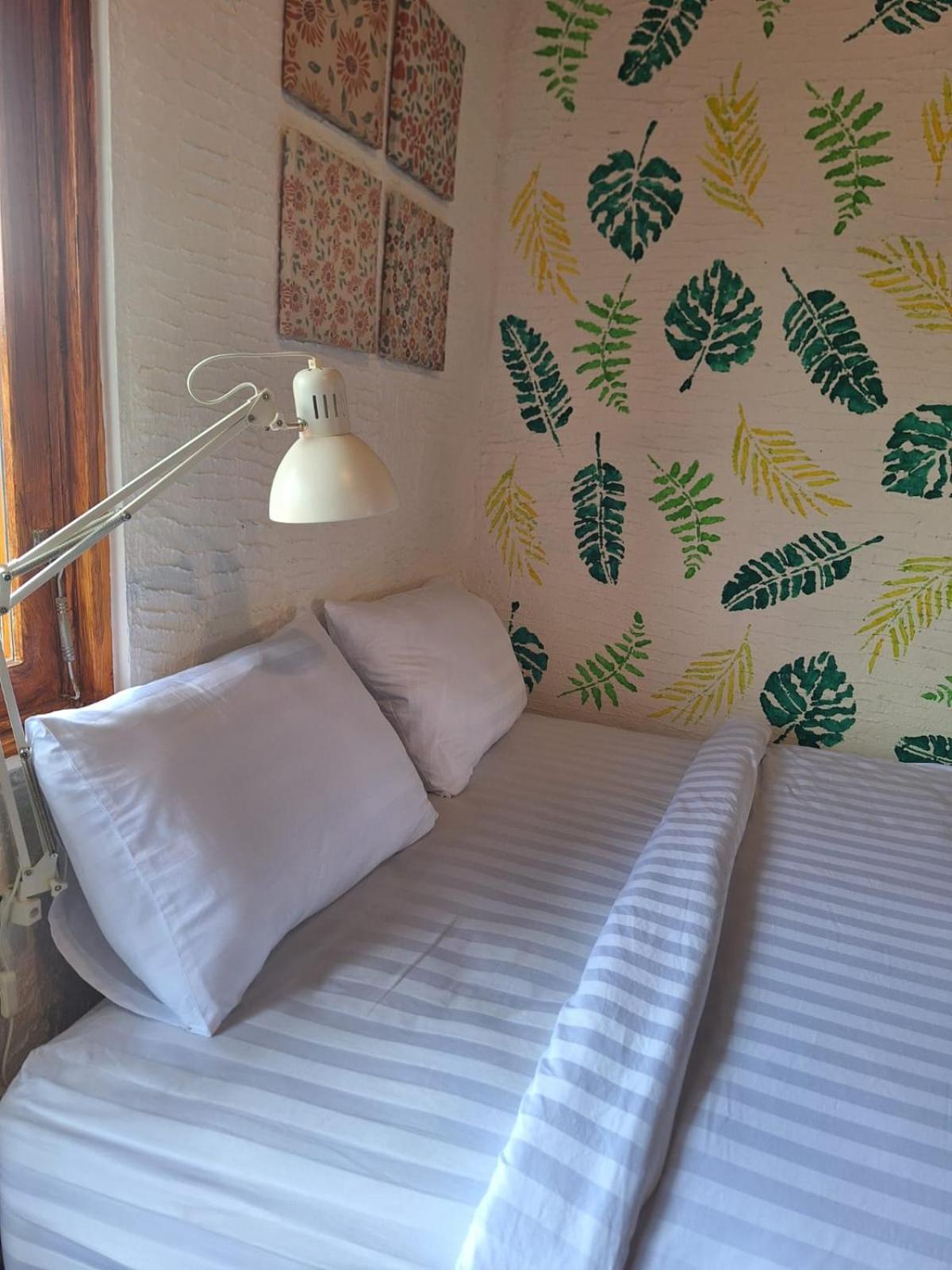Inn House Homestay Dadapan Buitenkant foto