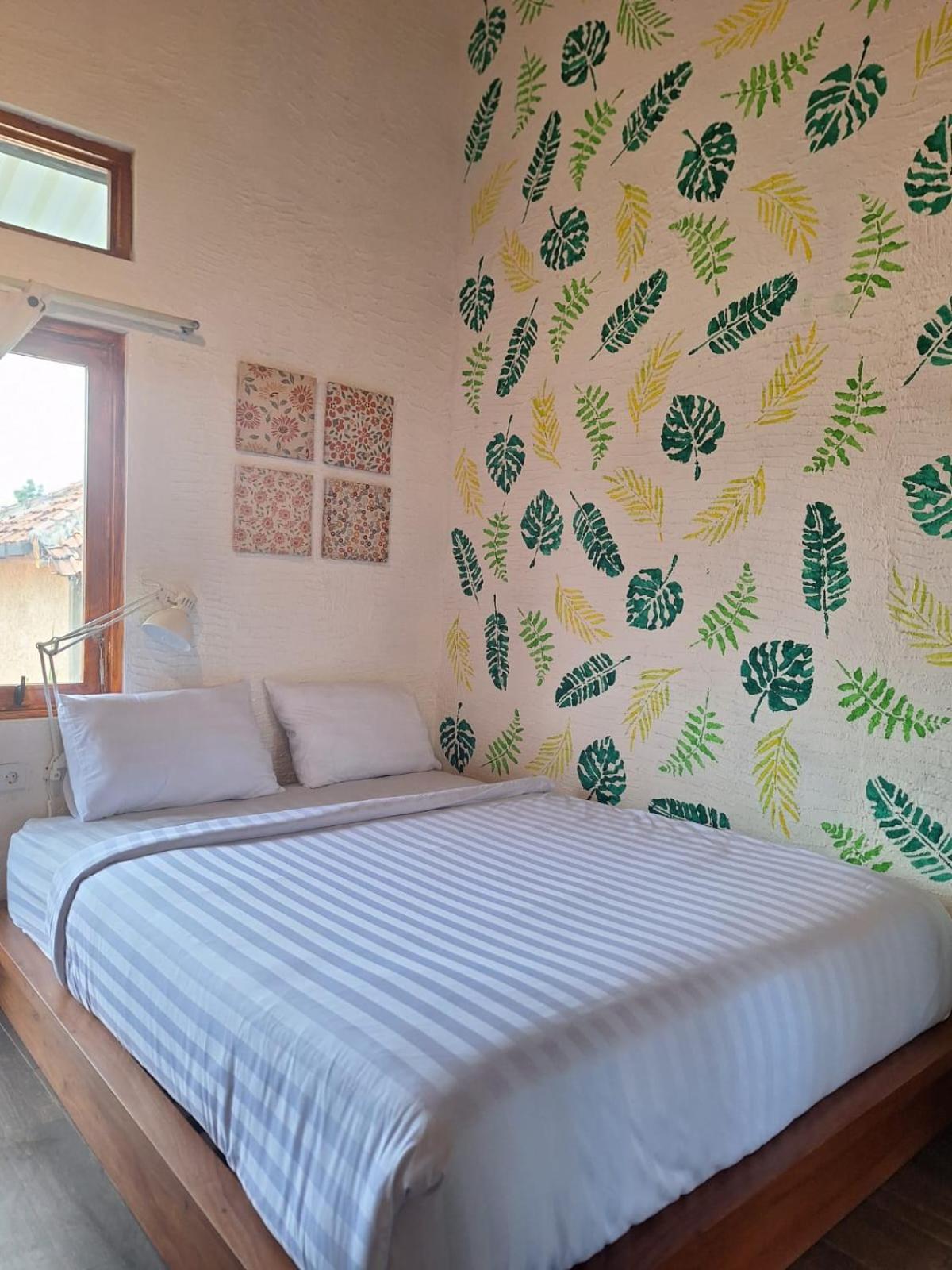 Inn House Homestay Dadapan Buitenkant foto